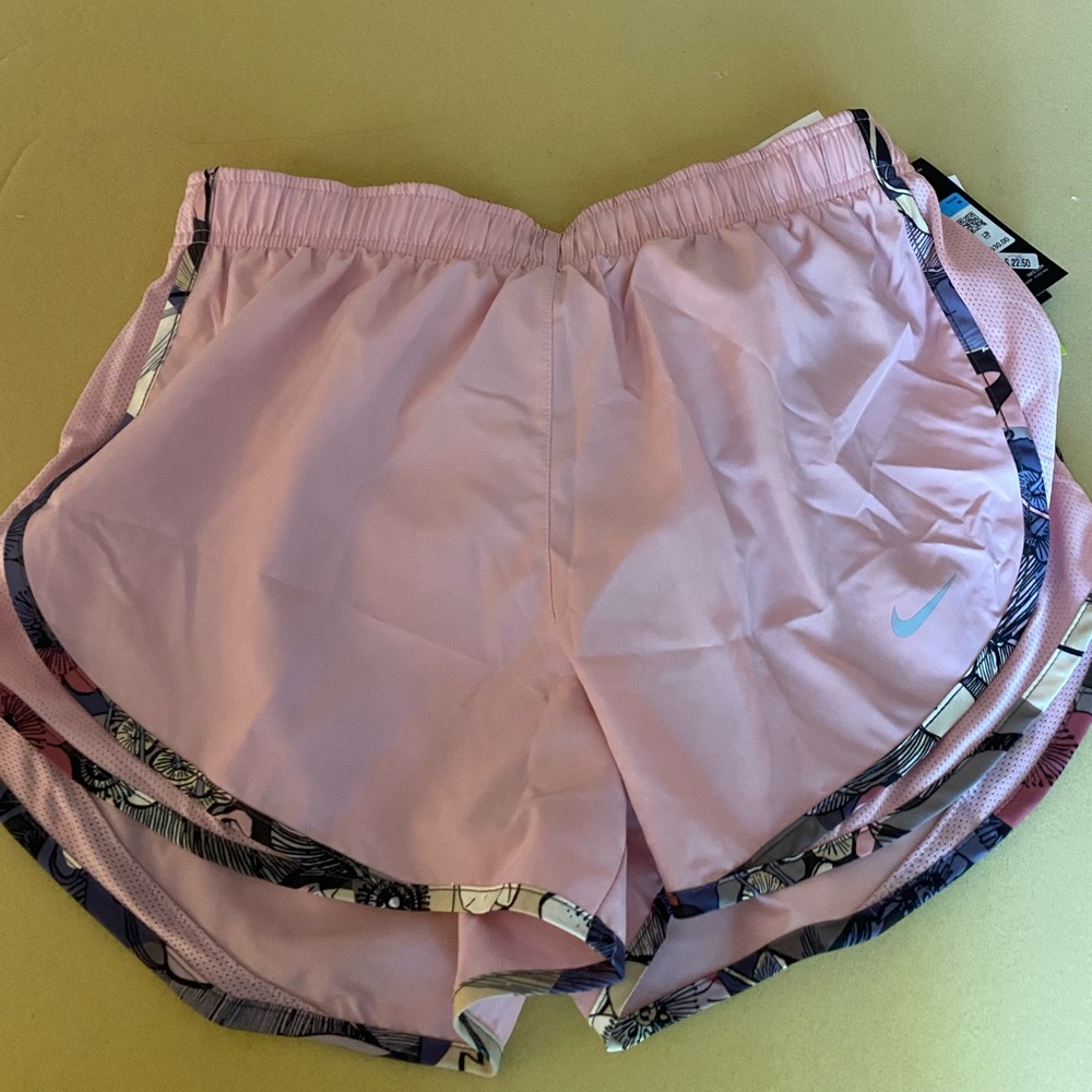 brand new nike shorts